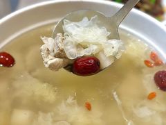 -绿草地·湘菜(酃湖师院店)