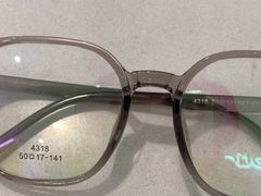 -J-Optical佳视明眼镜·蔡司视觉(青岛金茂览秀城店)