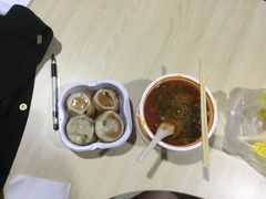 -小杨生煎(金山百联购物中心3楼店)