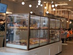 面包甜点陈列柜-奈雪的茶(华侨城创意园店)