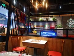 大堂-渝是乎酸菜鱼(龙旗购物中心店)