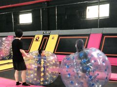 -嘿哟动霸CHUA·新潮玩运动娱乐中心·蹦床滑冰团建乐园
