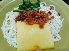 招牌杂酱凉米线-老师专·玉溪特色小吃