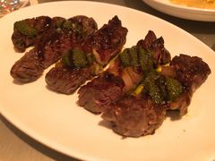 草饲肋眼牛排佐红葱欧芹香辣酱-Ocean's Table 欧舍
