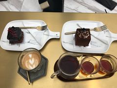 -UNI UNI(环亚凯瑟琳店)