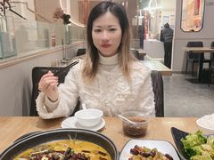 -盛宏鑫·四川鲜鱼馆(一元路店)