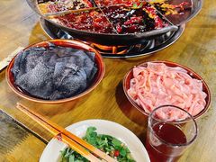 -正南齊北重庆老火锅(光华村直营店)