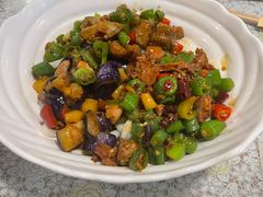 茄子肉丁小公鸡双拼拌面-文三里屯面馆(三里屯店)