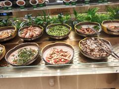 -金滏山·烤肉海鲜火锅自助(襄阳万达店)