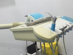 -岳辰齿科(浦东长泰店)