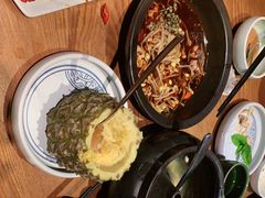 -云海肴·汽锅鸡·云南菜(天山百盛优客店)