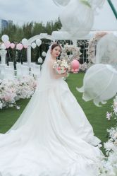 -深白婚纱艺术馆(王府壹号店)