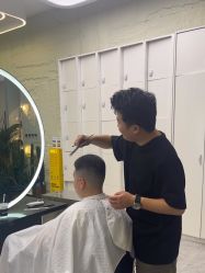 -慕名造型