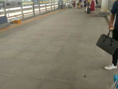 -亚龙湾站