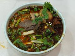 红汤全家福-全家福米线