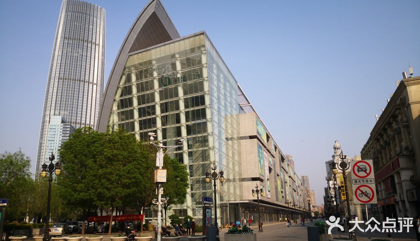几个月时间，从门庭若市到零零散散的客流，以及一些关门