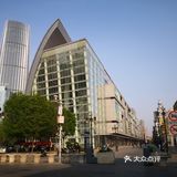 几个月时间，从门庭若市到零零散散的客流，以及一些关门