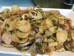 海鲜炒年糕-金海湾海鲜排档(朱家尖店)