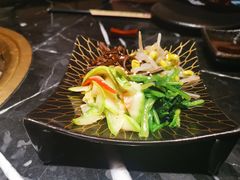 -山川小町·极番烧肉(新地假日广场店)