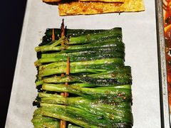 烤韭菜4串-柳喜辣•烧烤酒局(跃进总店)