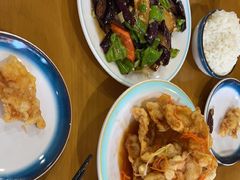 -鹤乡东北菜(崮山路店)