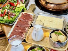 -老渔家·白族·石板烧·野生菌火锅(古城中心店)