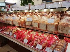 -红宝石·鲜奶小方·海派西点房(南丹店)