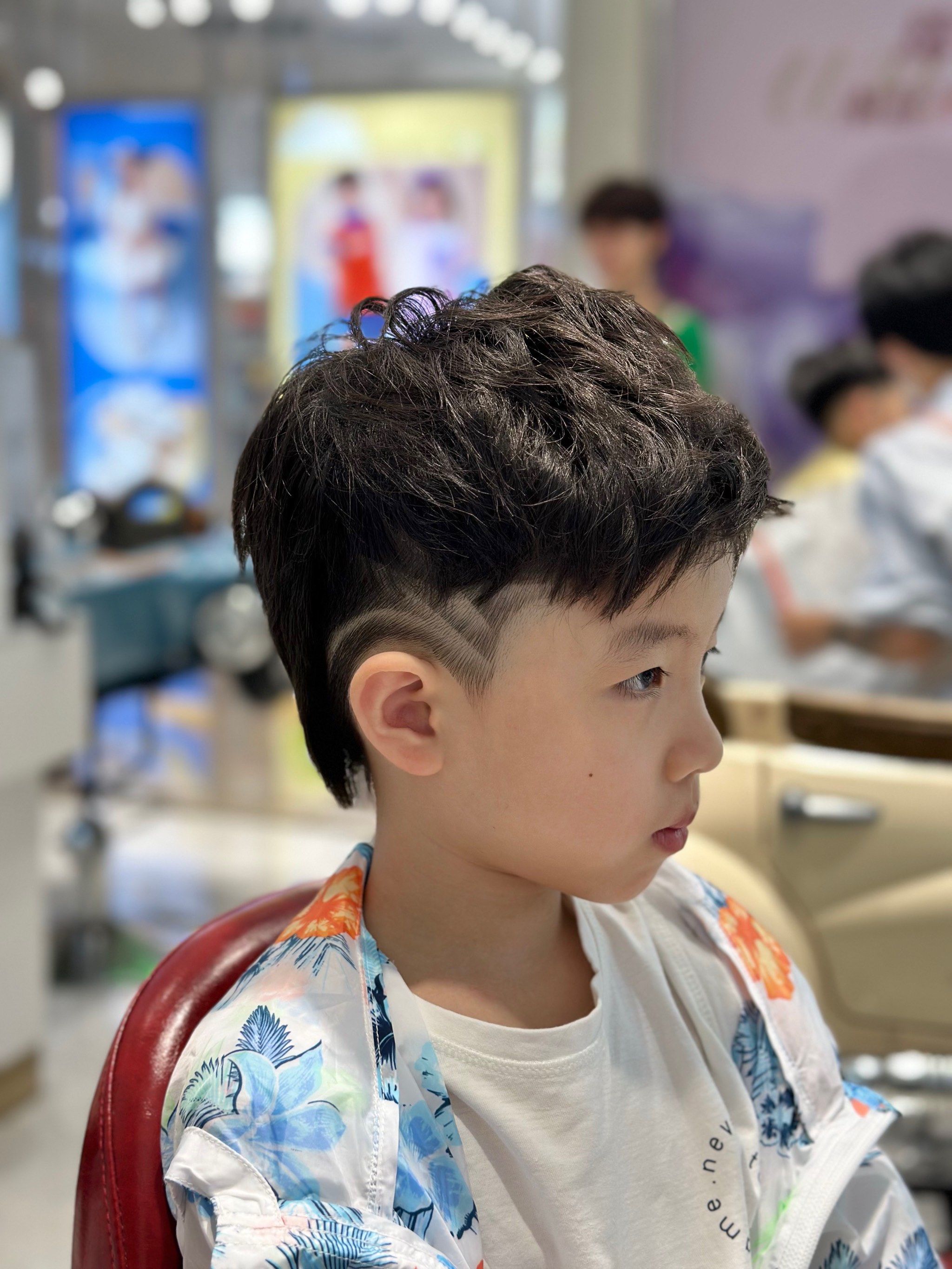 专业儿童理发店更安全家长更放心男童狼尾 男孩发型宝宝发型 男童
