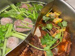 鸳鸯锅底-牛焱·贵州黄牛肉火锅(城西银泰店)