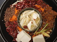 -沸炉重庆老火锅(军事博物馆店)