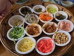 -包整·丝娃娃(一览甲秀楼风景店)