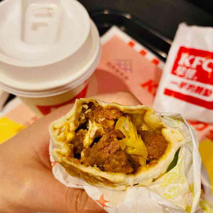 想吃肯德基,但是又不想吃油炸食品,就点了一份豆浆,一份卤蛋,一份牛肉