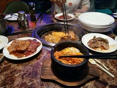 -皇冠幸福里动物奶油生日蛋糕(丹水池店)