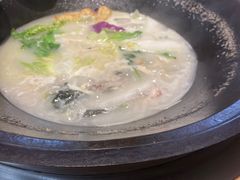 -陈大锅·岳阳鱼馆·地道岳阳菜(美食街店)