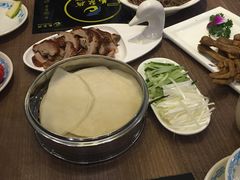 -龙聚德北京烤鸭(沙坪坝华宇A馆店)