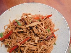 -川流不息·地道川菜·小龙虾(松东路店)