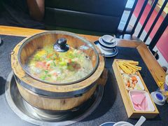 -秋语木桶鱼.酸菜鱼(开发区火车站店)