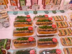 -巴黎贝甜(大宁国际商业广场店)
