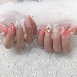 -七彩虹美甲美睫 半永久