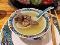 -毛辣果·贵州红酸汤牛肉火锅(西单店)
