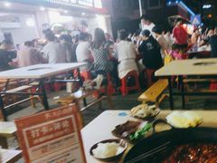 -乐闹闹重庆火鍋(民治店)