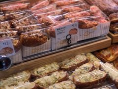 -巴黎贝甜(大宁国际商业广场店)