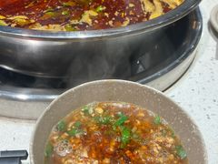 -肖肖酸萝卜鱼火锅(总店)