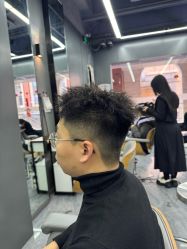 -藤野造型烫发染发