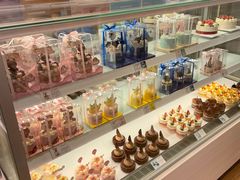 面包甜点陈列柜-好利来(牡丹园店)