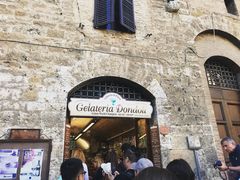 -Gelateria Dondoli