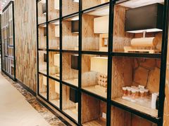 面包甜点陈列柜-西贝(满都海公园店)