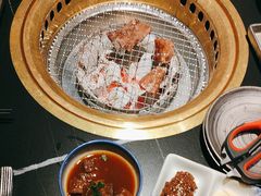 -山川小町·极番烧肉(新地假日广场店)