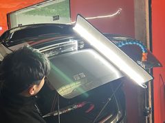 -鲨鱼皮汽车凹陷玻璃修复(静安店)