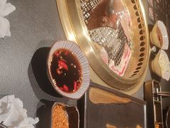 -铭牛烧肉·和牛海鲜自助(高新月牙湖店)